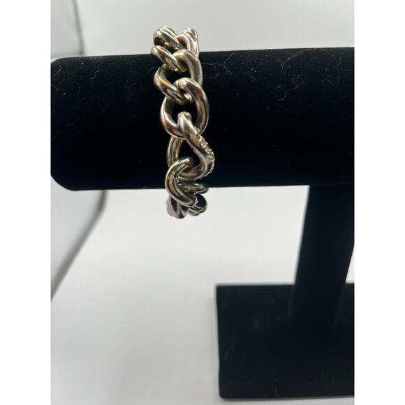 Victoria's Secret Chain Bracelet - Picture 1 of 2